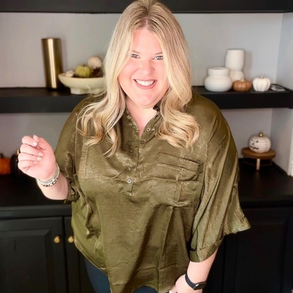 1X/2X Oversized Dolman Sleeve Top in Olive